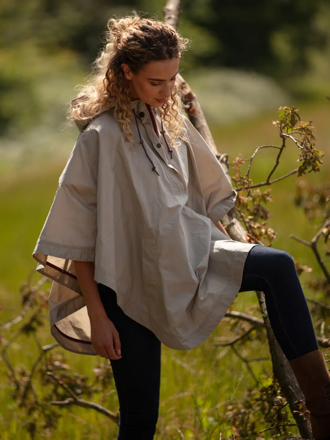 Derby Unisex Dry Wax Cape - Grey