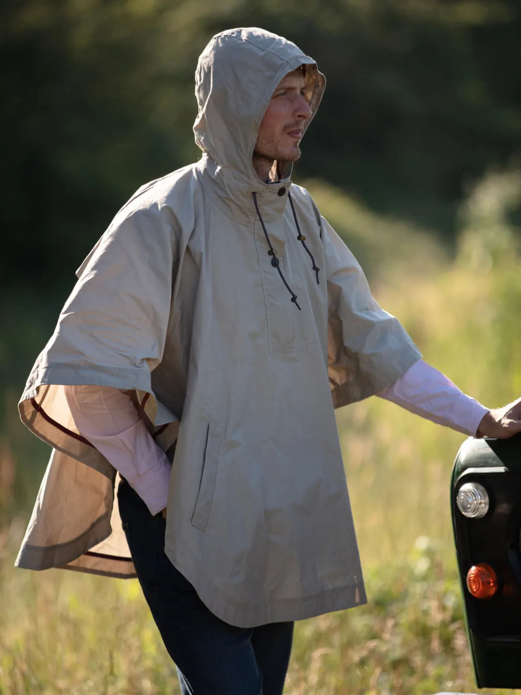 Derby Unisex Dry Wax Cape - Grey