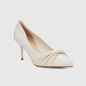 Pointy Toe Pumps Beige -