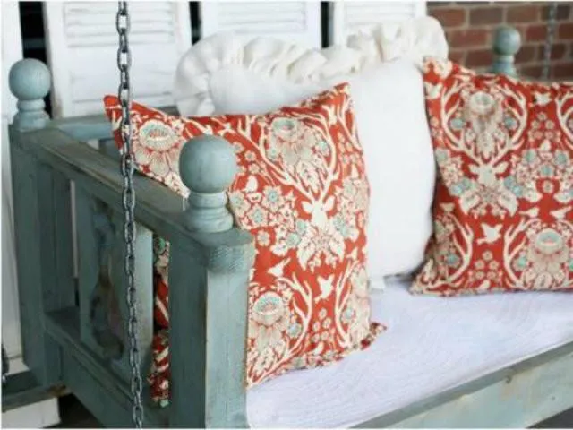 Traditional Swing Bed